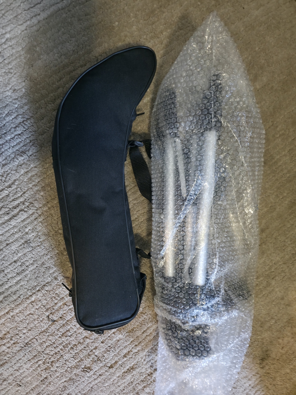 Simons Black Telescope  Carry Case with Silver Tripod
